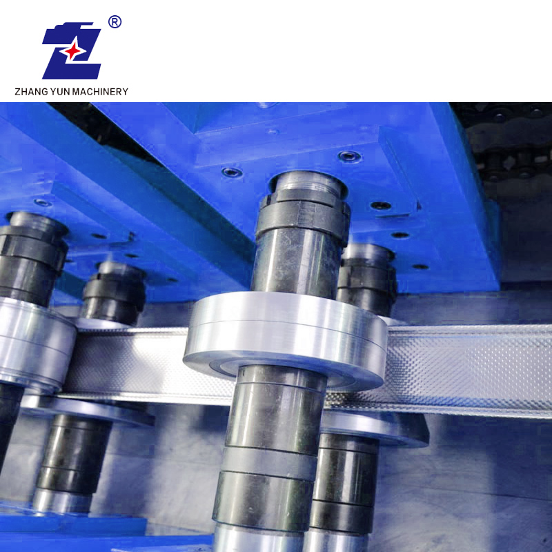 Bestandene CE- und ISO-Produktionsmaschine für flexible Aluminiumkabelrinnen mit Stanzteil